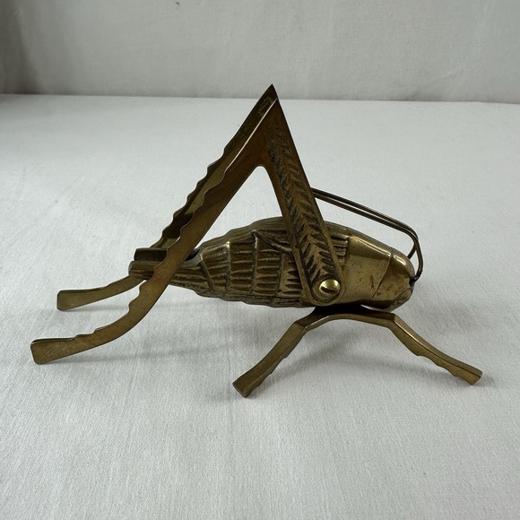 Vintage Solid Brass Cricket/Grasshopper Figurine Paperweight W/ Moveable Legs - Picture 2 of 10